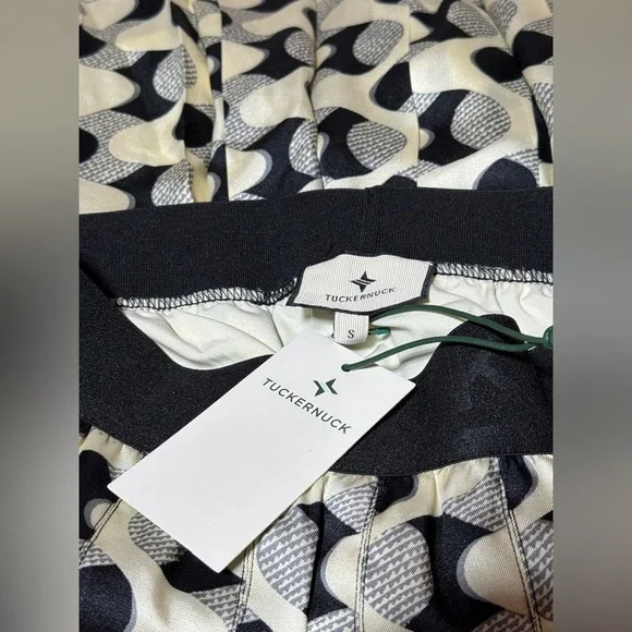 Tuckernuck Domino Geo Kathryn Mini Skirt S NWT Black Ivory Mod - Picture 5 of 8
